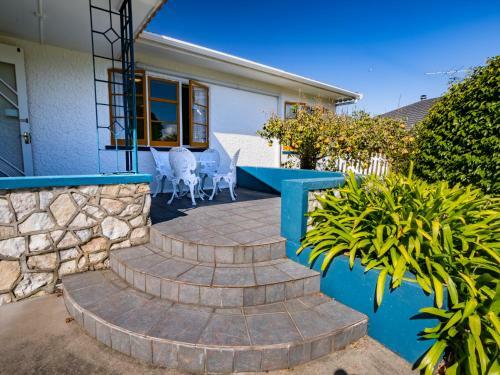 The Greenwood - Motueka Holiday Home