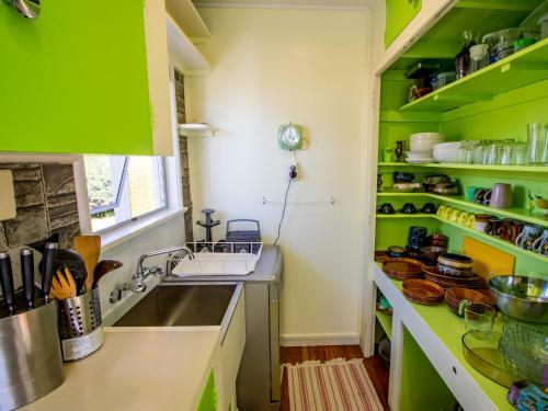 The Greenwood - Motueka Holiday Home