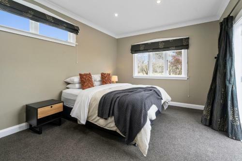 Brooklands Cottage - Martinborough Holiday Home