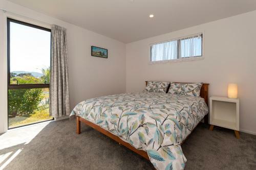 Belvedere - Cable Bay Holiday Home