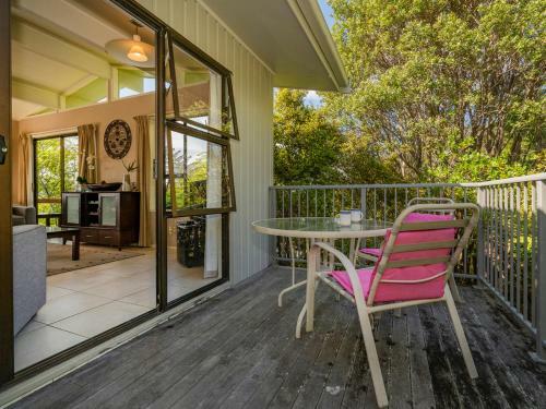 At Cathedral Cove - Hahei Holiday Home