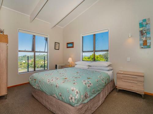 Stunning Seascape - Hahei Holiday Home