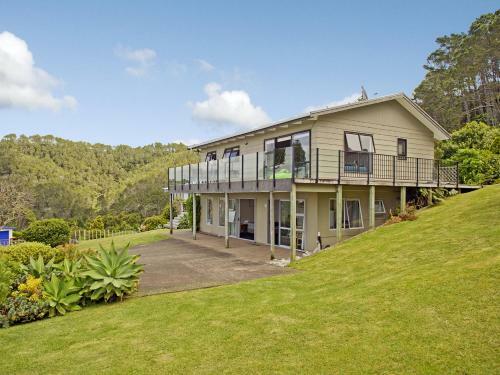 Stunning Seascape - Hahei Holiday Home