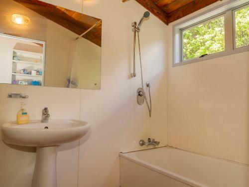 Hahei Hideaway - Hahei Holiday Home