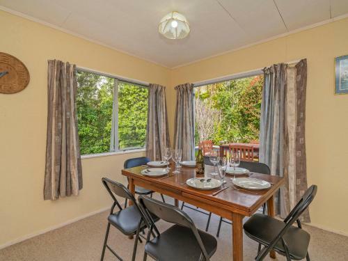 Magic On Margot - Hahei Holiday Home