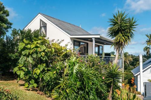 Villa 17 - Waiheke Holiday Home