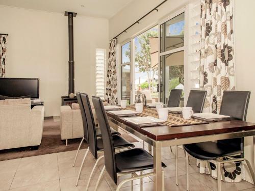 Casa Matarangi - Matarangi Holiday Home