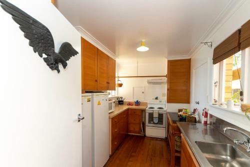 Beachfront Bliss - Coopers Beach Holiday Home