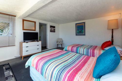 Beachfront Bliss - Coopers Beach Holiday Home