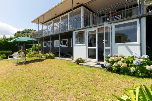 Beachfront Bliss - Coopers Beach Holiday Home