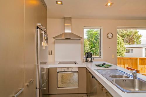 Titoki Magic - Matarangi Holiday Home