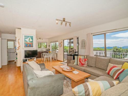 Double The Beach - Opito Bay Holiday Home