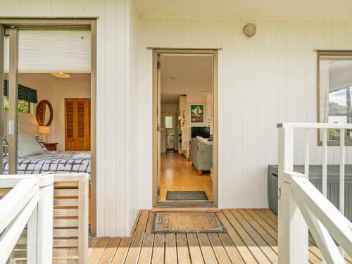 Double The Beach - Opito Bay Holiday Home