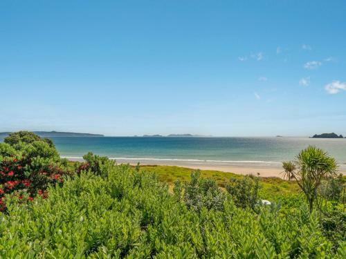 Double The Beach - Opito Bay Holiday Home