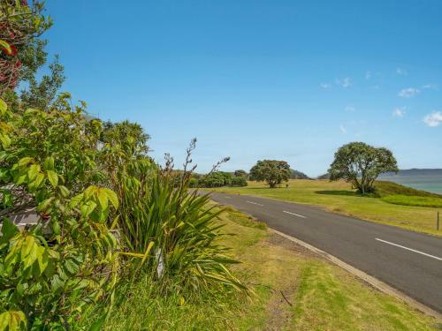 Double The Beach - Opito Bay Holiday Home