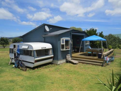 Bahama Blue - Matarangi Holiday Home