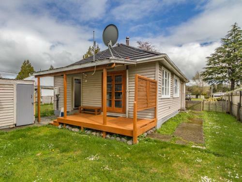 Snowbound Cottage - Raetihi Holiday Home