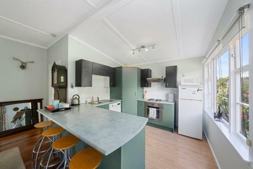 Larkhill - Carterton Holiday Home