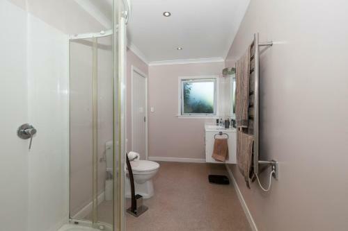 Country Idyll - Sandspit Holiday Home