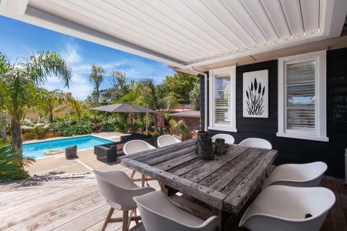Country Idyll - Sandspit Holiday Home