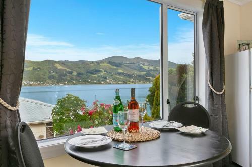 Macbay Retreat - Macandrew Bay Holiday Home