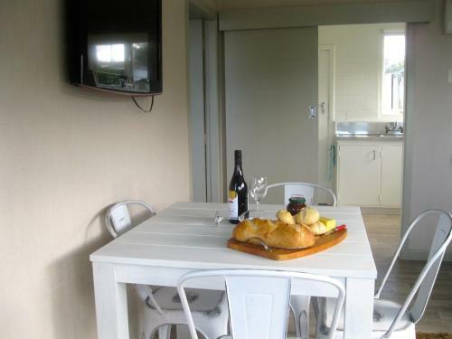 Flaxmill Bay Motel Unit 4 - Flaxmill Bay