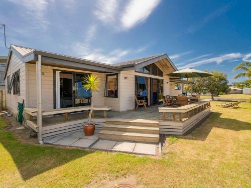 Bryley - Cooks Beach Holiday Home