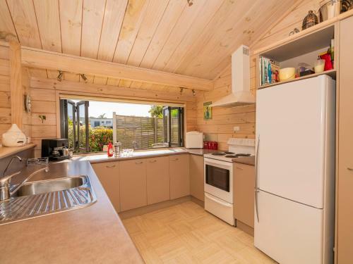 Bryley - Cooks Beach Holiday Home