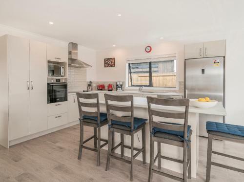 Seabliss - Cooks Beach Holiday Home