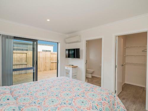 Seabliss - Cooks Beach Holiday Home