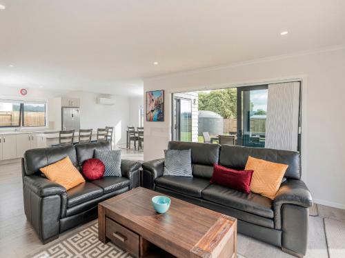 Seabliss - Cooks Beach Holiday Home