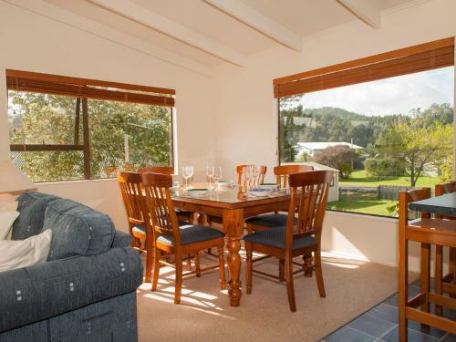 Cruisy Cooks - Cooks Beach Holiday Home