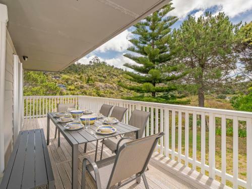 Recharge On Riverview - Cooks Beach Holiday Home