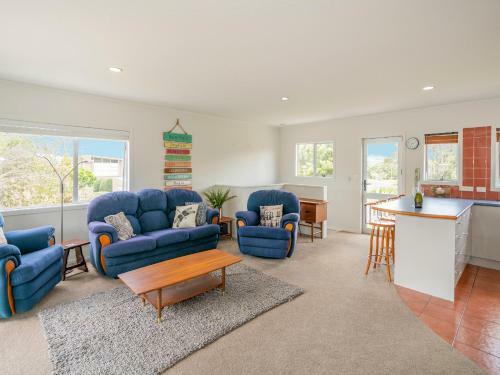 Recharge On Riverview - Cooks Beach Holiday Home