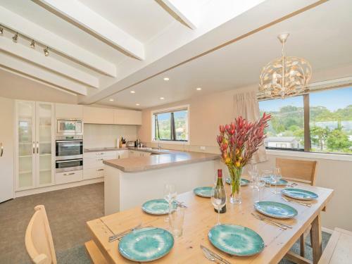 Daze Away - Cooks Beach Holiday Home