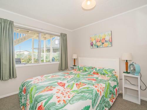 Daze Away - Cooks Beach Holiday Home