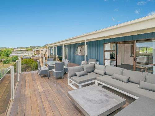 Daze Away - Cooks Beach Holiday Home