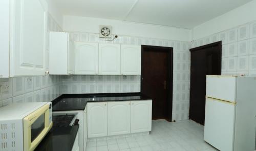 Al Shorouq Hotel Apartments