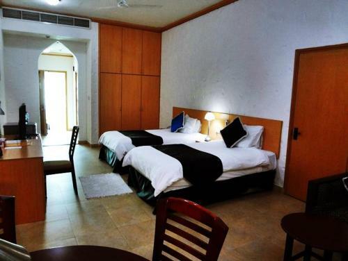 Bed & Breakfast Safari Village