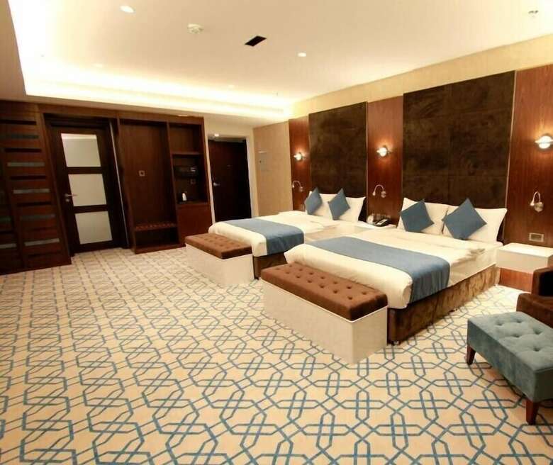 Royal Crown Hotel