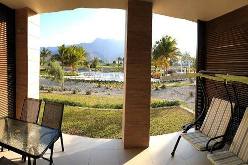 Jebel Sifah Golf Lake Apartments
