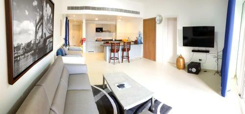 Jebel Sifah Golf Lake Apartments