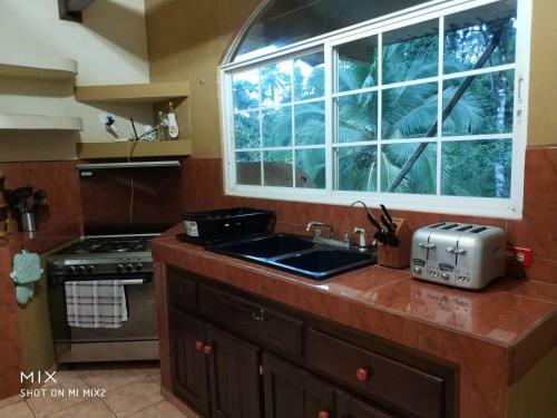 Hostal Mission Villas, Big Creek, Isla Colon, Bocas Del Toro, Panama