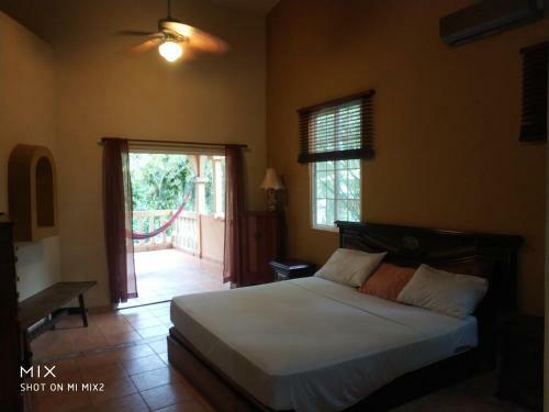 Hostal Mission Villas, Big Creek, Isla Colon, Bocas Del Toro, Panama