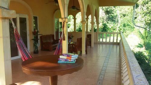 Hostal Mission Villas, Big Creek, Isla Colon, Bocas Del Toro, Panama