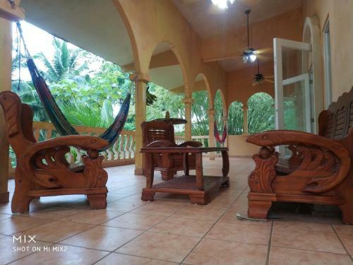 Hostal Mission Villas, Big Creek, Isla Colon, Bocas Del Toro, Panama