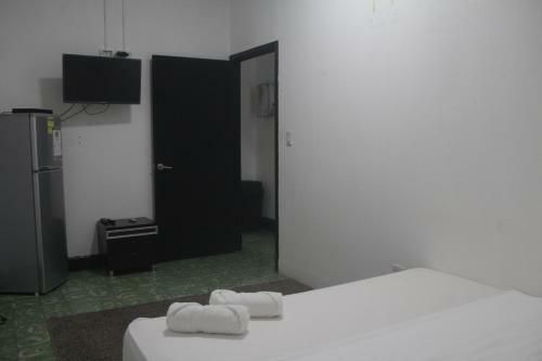 Eden`s Garden Hostel