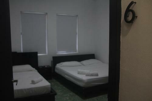 Eden`s Garden Hostel