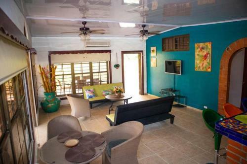Amplia Villa En Playa