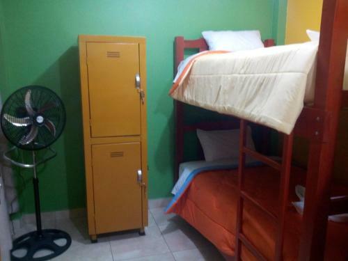 Bed & Breakfast Sunset Hostel Airport